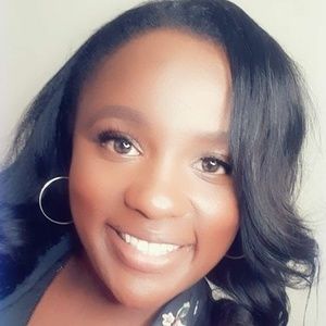 Meet your Posher, Demetria